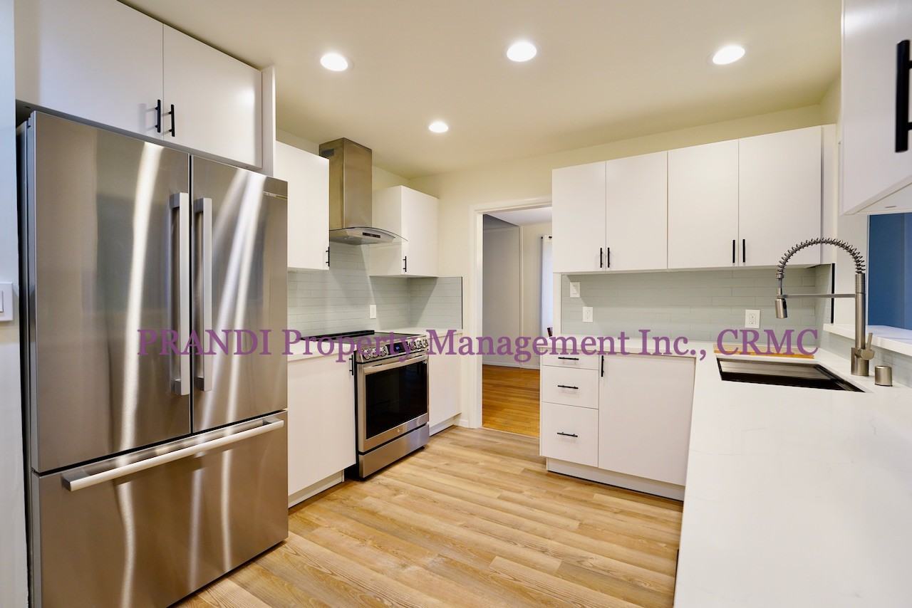 123 Oak Manor Dr - Photo 3 of 24