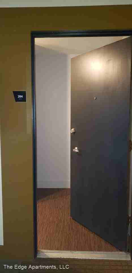 The Edge Apartments Queen Anne/Uptown - Photo 3 of 15