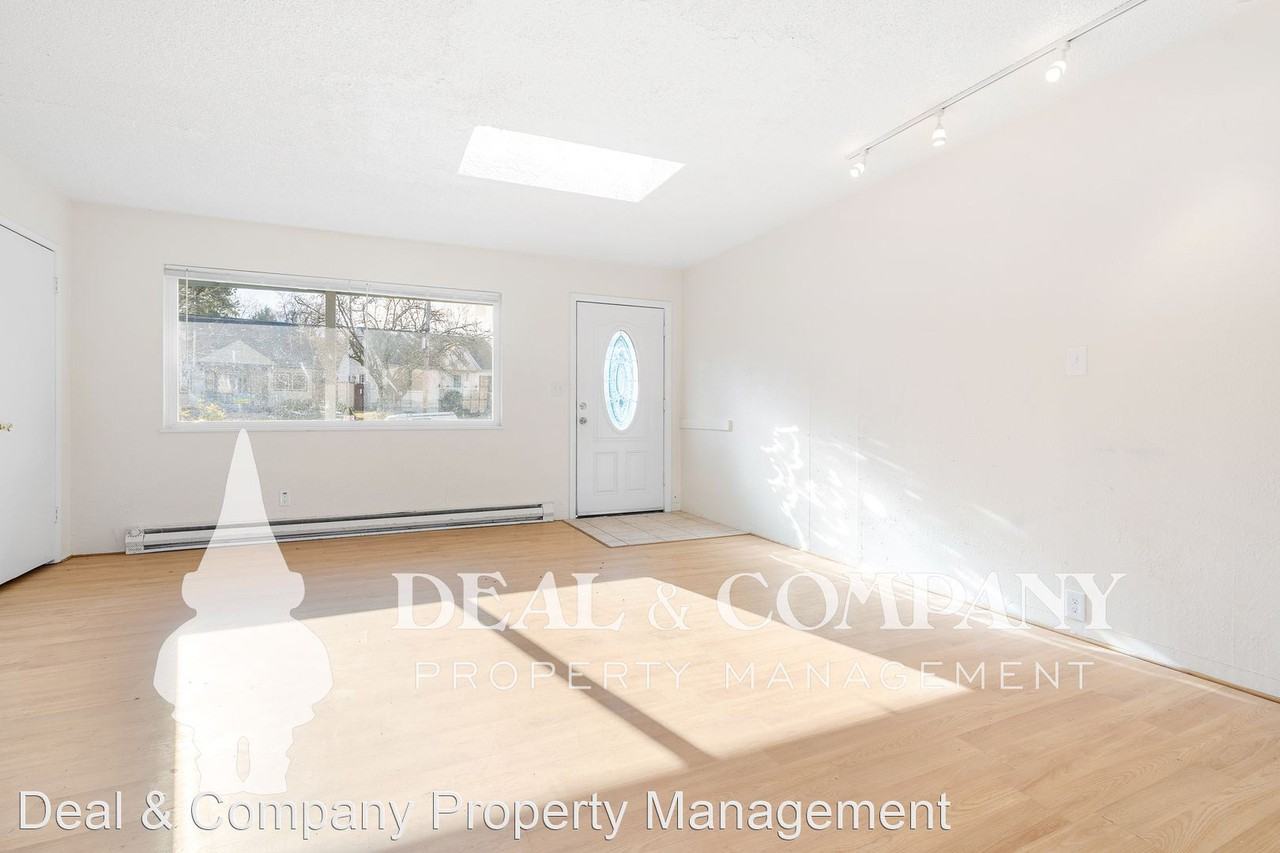 4341 Ne Hassalo St - Photo 2 of 28