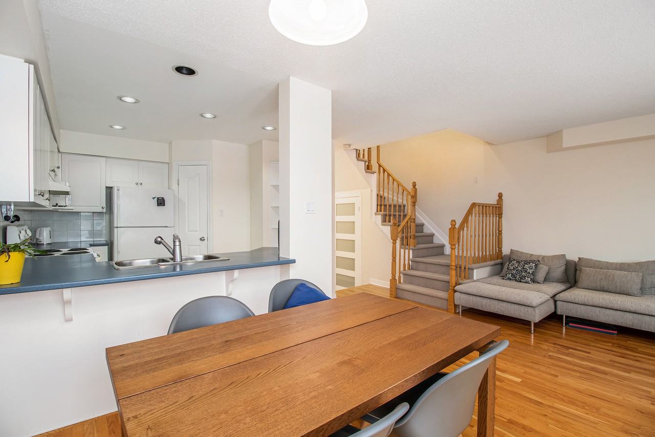 923 Markwick Crescent - Photo 2 of 15