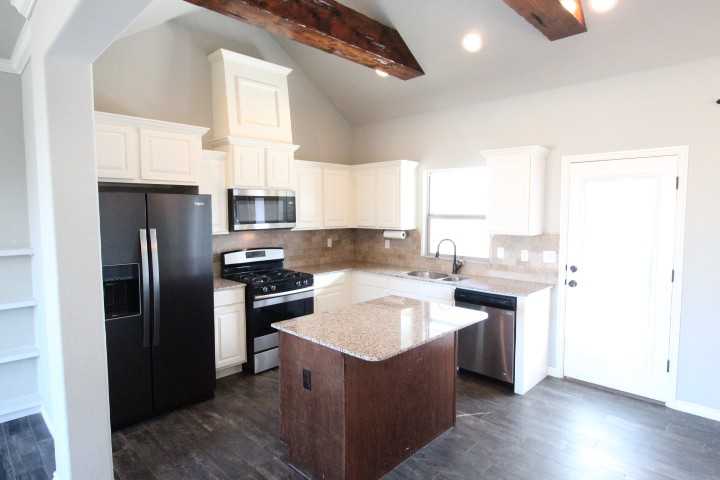 20558 Pioneer Drive - Photo 4 of 19