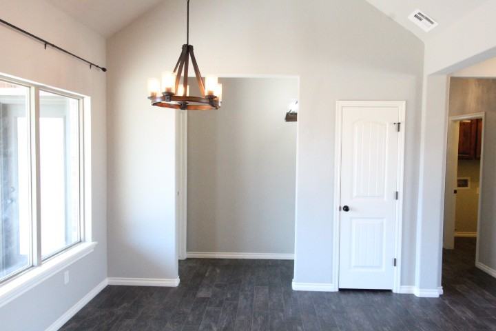 20558 Pioneer Drive - Photo 6 of 19