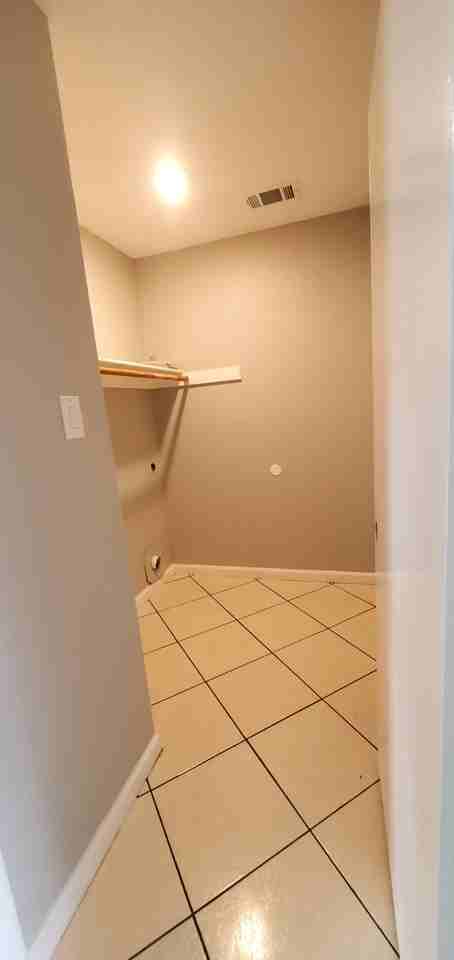 7904 White Water Court - Photo 6 of 15