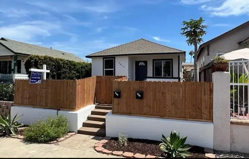 2813 Webster Ave - Photo 2 of 5