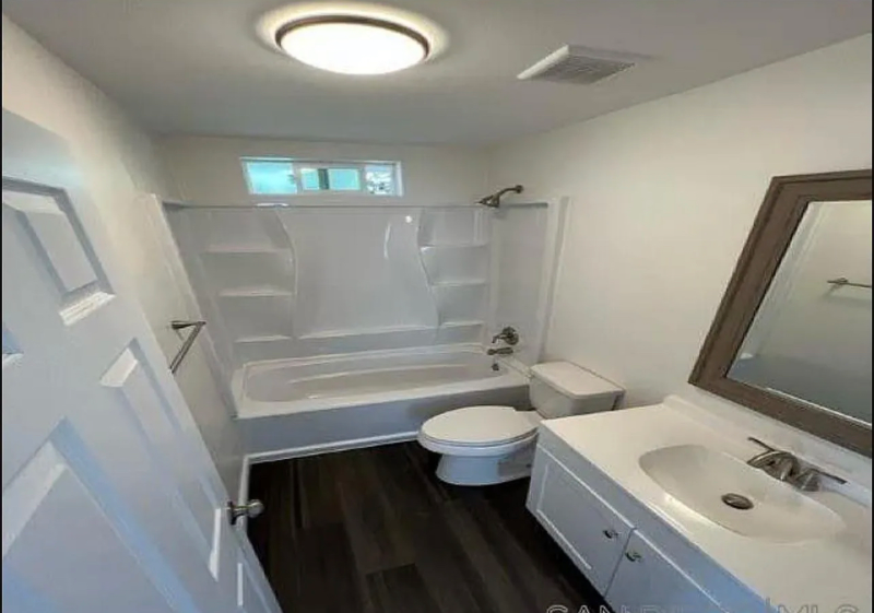 2813 Webster Ave - Photo 3 of 5