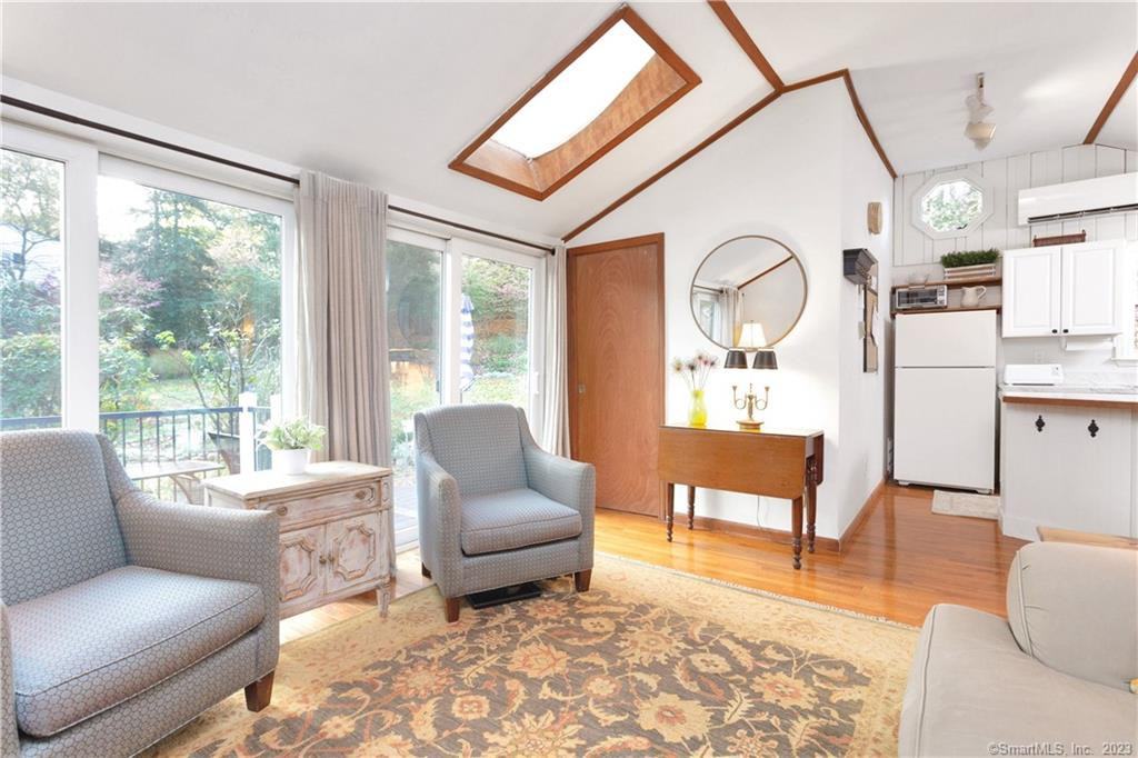 1 Ridgewood Ln - Photo 3 of 19