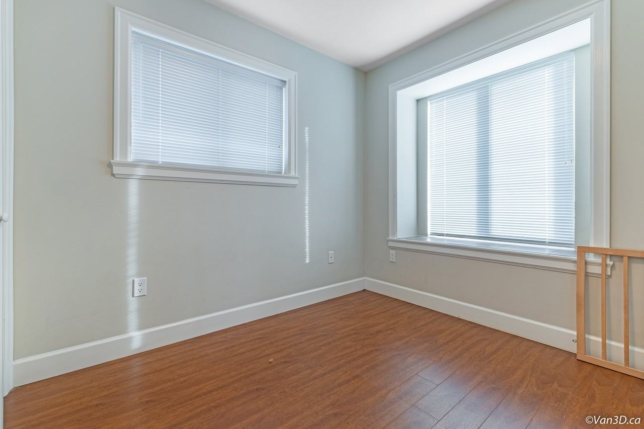 16 Gilmore Avenue - Photo 5 of 11