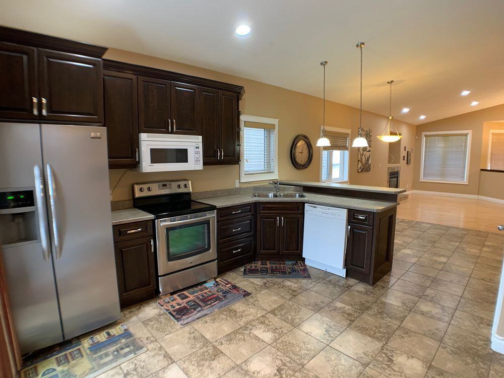169A Mountain Avens Cres - Photo 2 of 21