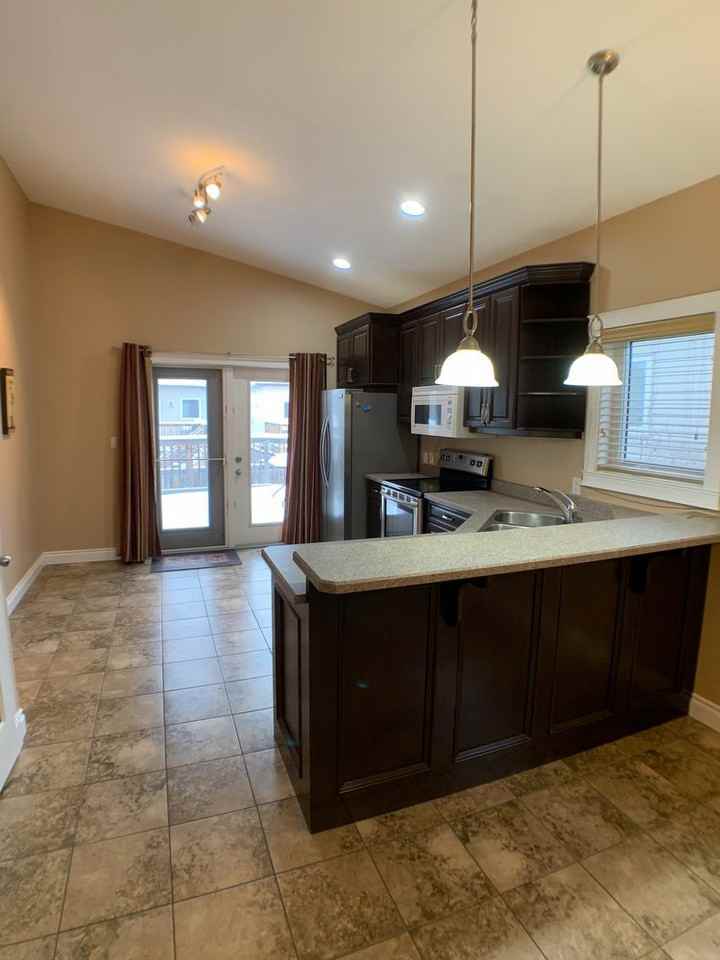 169A Mountain Avens Cres - Photo 3 of 21