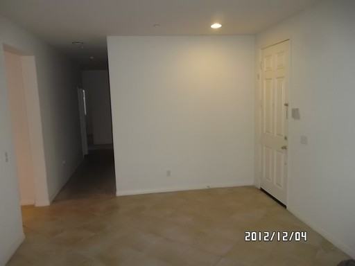 15169 Cerritos St - Photo 3 of 7