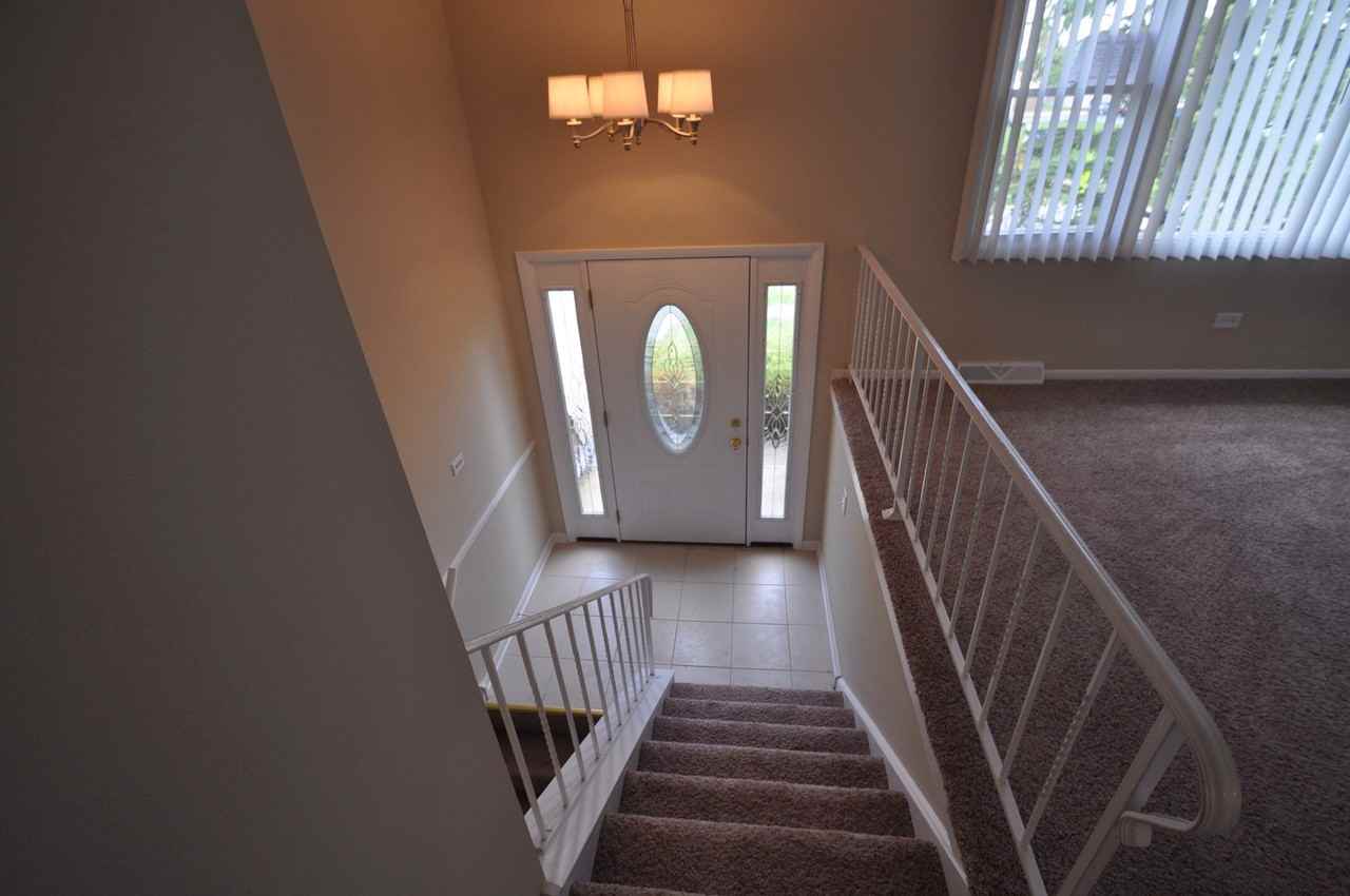 16304 Parliament Ave - Photo 2 of 17