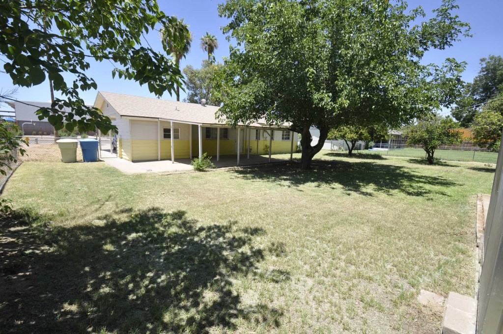 2041 N 37th St - Photo 2 of 11