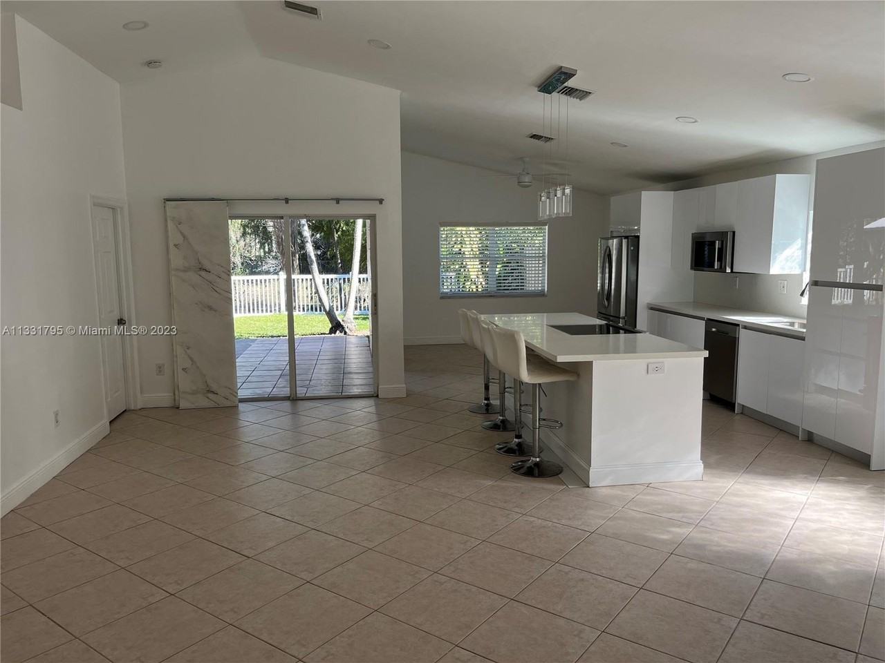 231 Sw 203rd Ave #231 - Photo 3 of 8