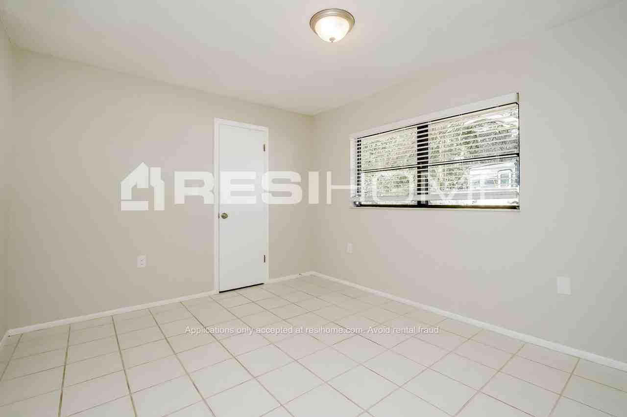 3401 Snowy Egret Ct - Photo 3 of 21