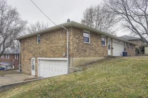 featured image of 9519 E 18th St S