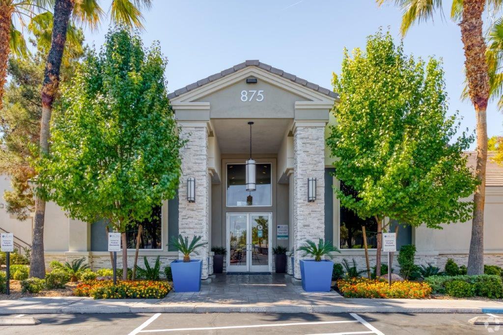 Milan Apartment Townhomes - Photo 3 of 39