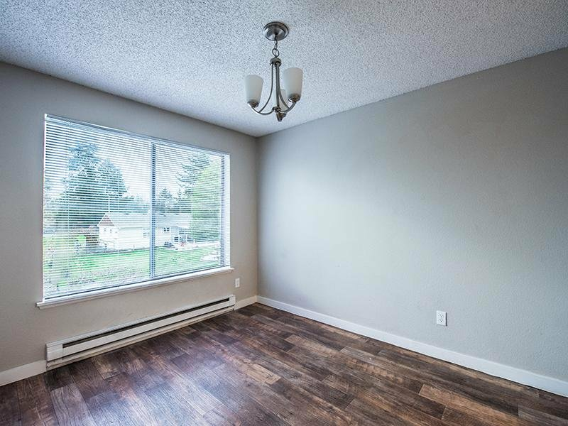 Pointe East Apartments - Photo 2 of 8