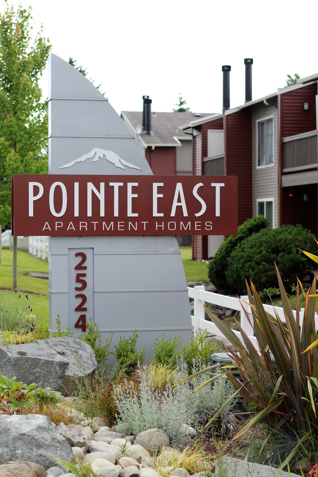Pointe East Apartments - Photo 7 of 8