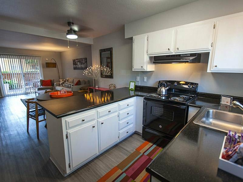 The Eleven Hundred Apartments - Photo 5 of 19