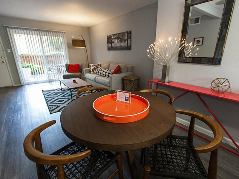 The Eleven Hundred Apartments - Photo 6 of 19