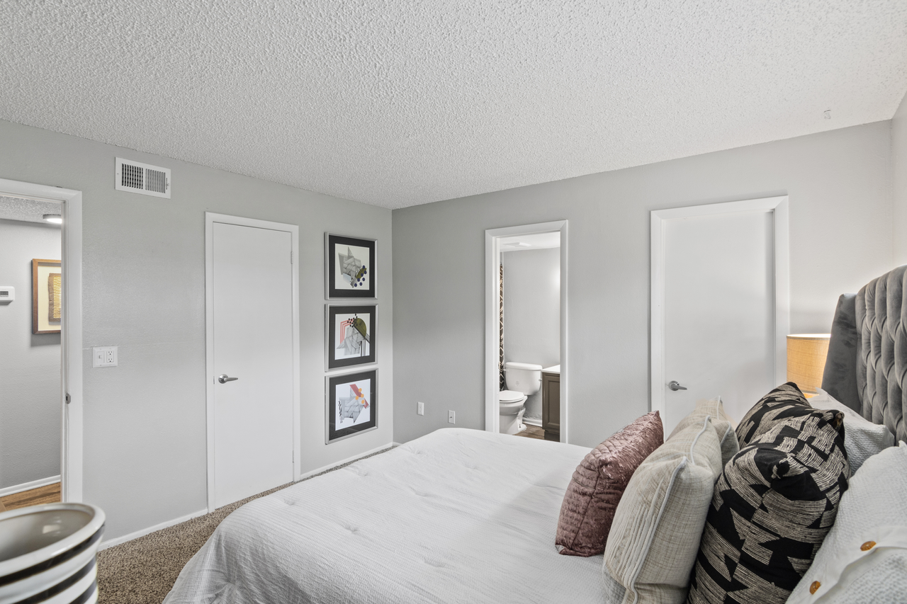 The Lakeshore at East Mil - Photo 3 of 27