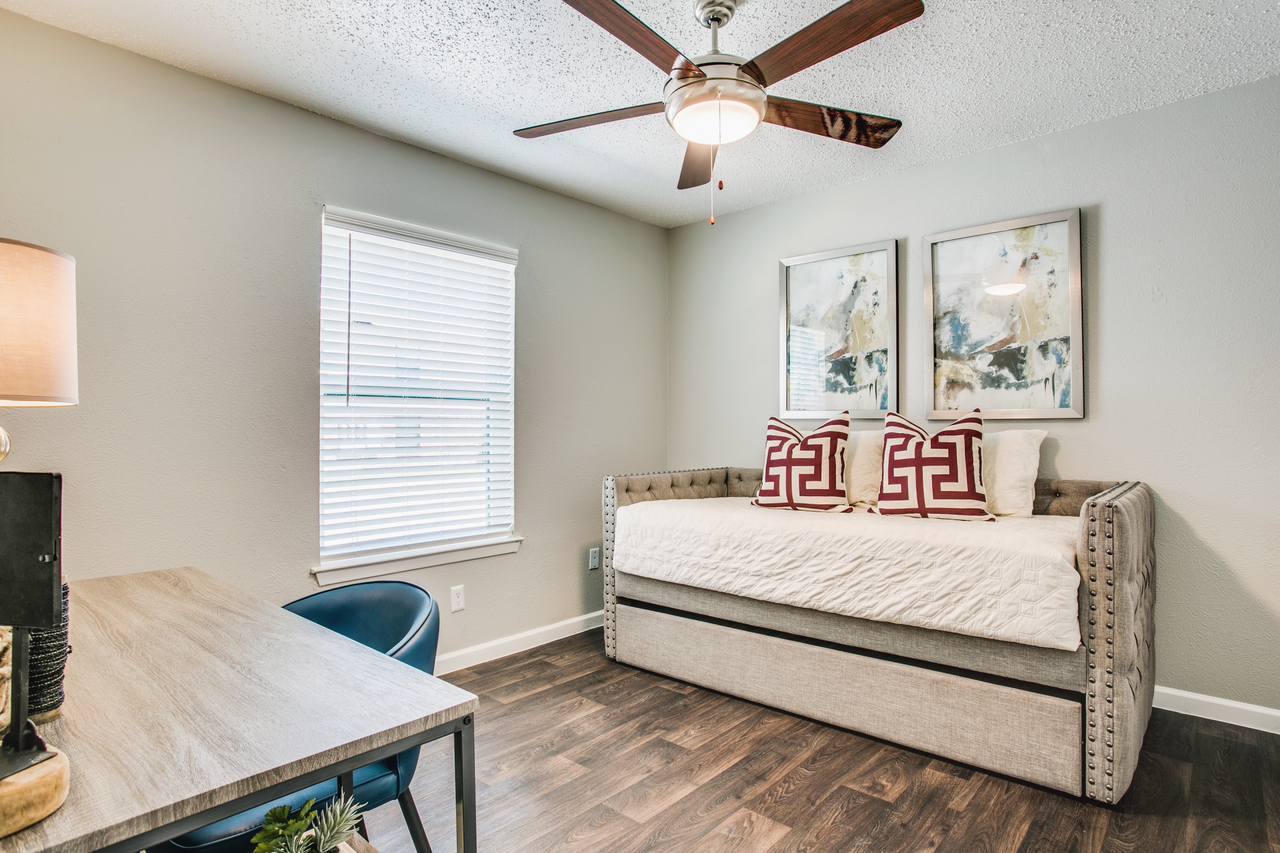 Ruston Apartments 500 Ridgecrest Cir, Saginaw, TX 76179 Zumper