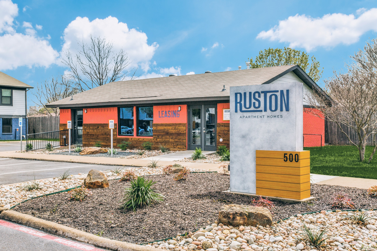 Ruston Apartments 500 Ridgecrest Cir, Saginaw, TX 76179 Zumper