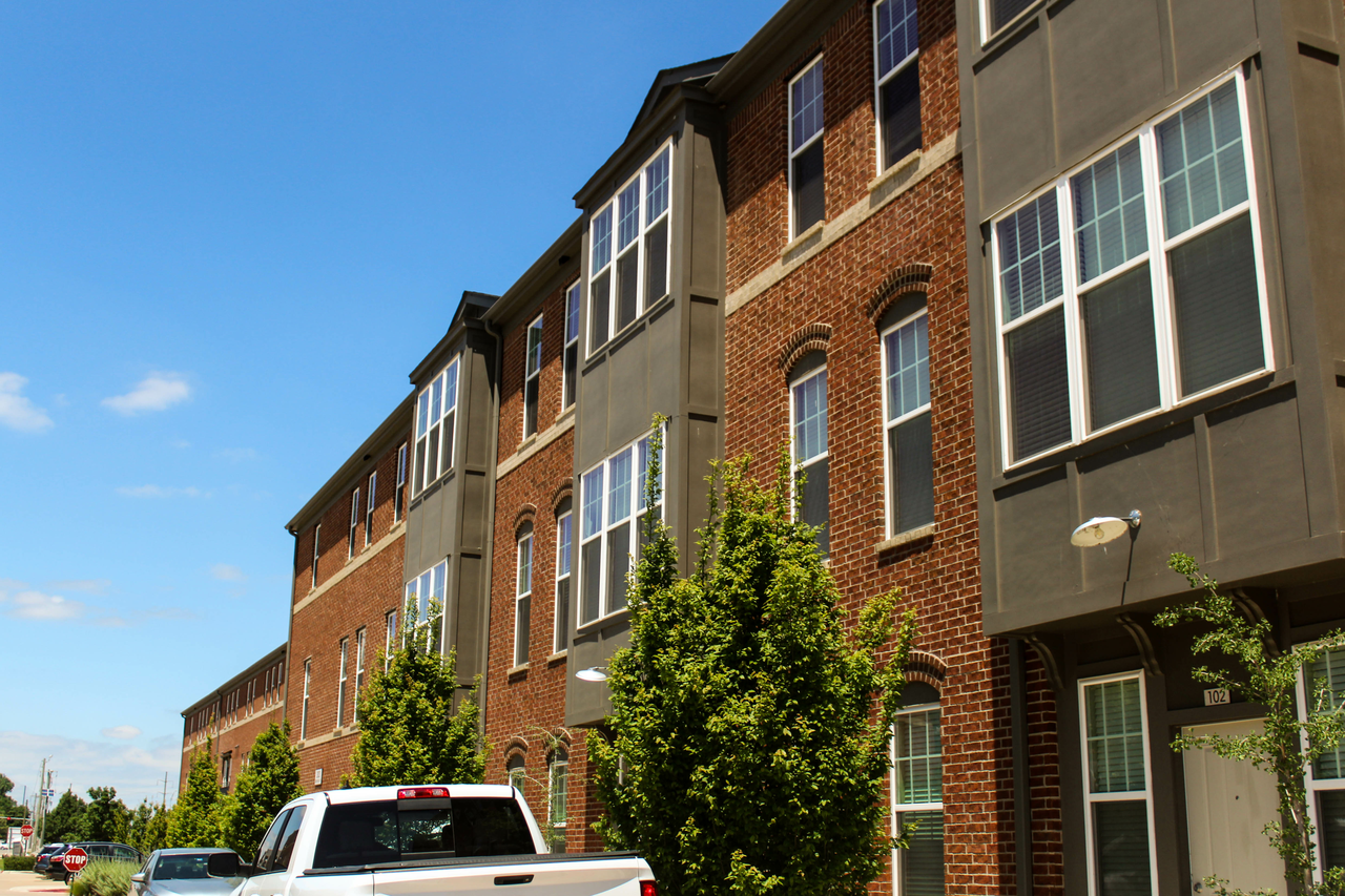 Thrive Jenks - Photo 2 of 32