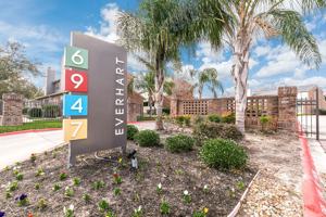 featured image of 6947 Everhart Rd