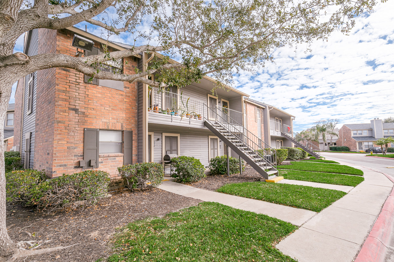 6947 Everhart - Photo 4 of 50