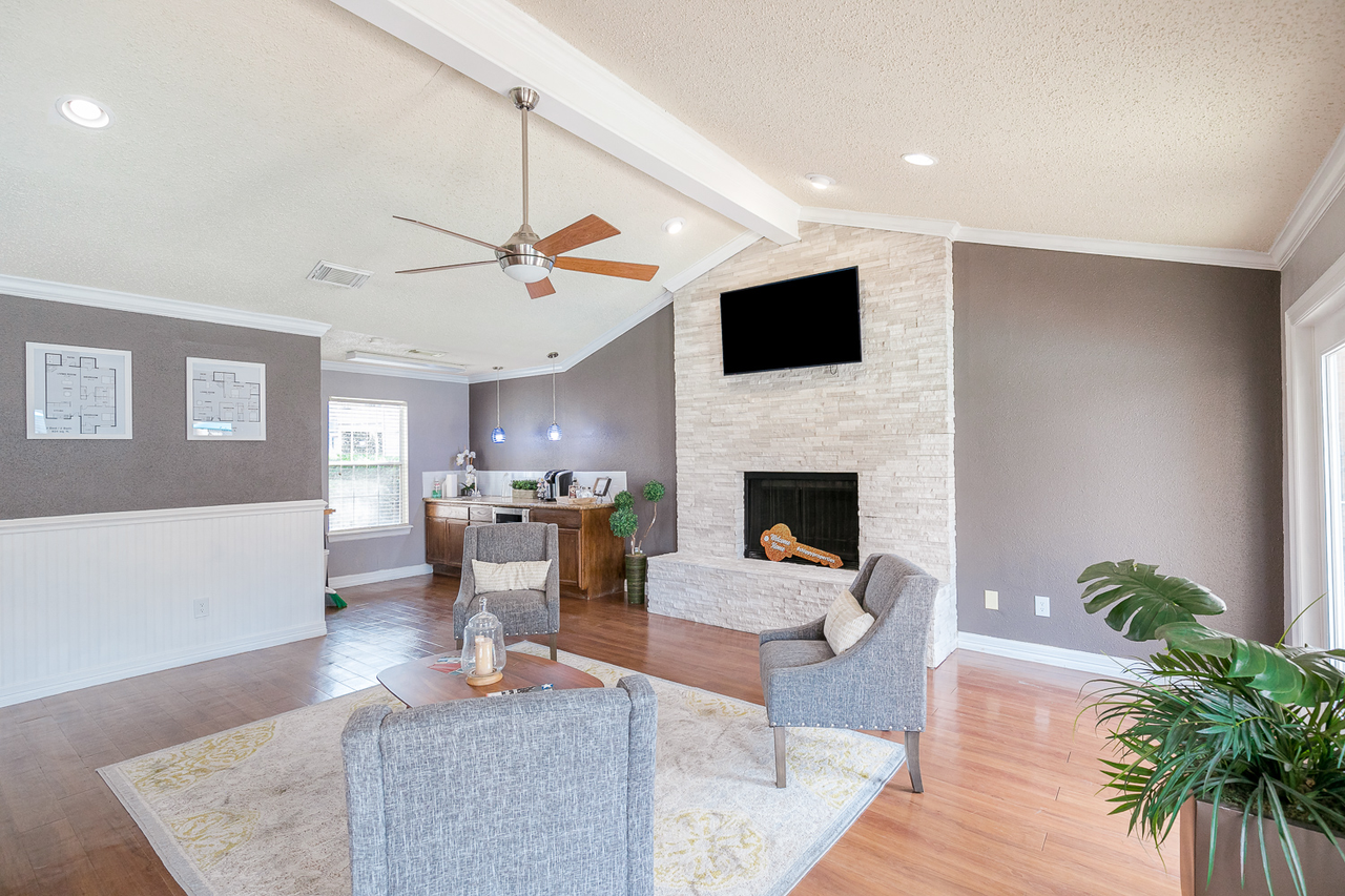 6947 Everhart - Photo 7 of 50