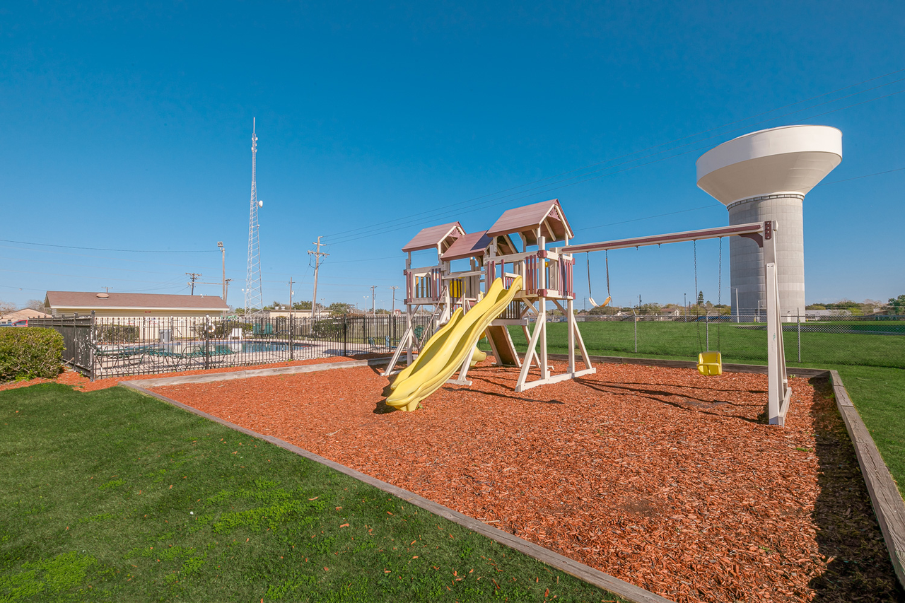 Glen Willows Apartments - Photo 6 of 37