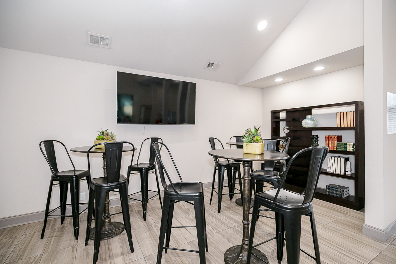 Indigo Apartments - Photo 7 of 50