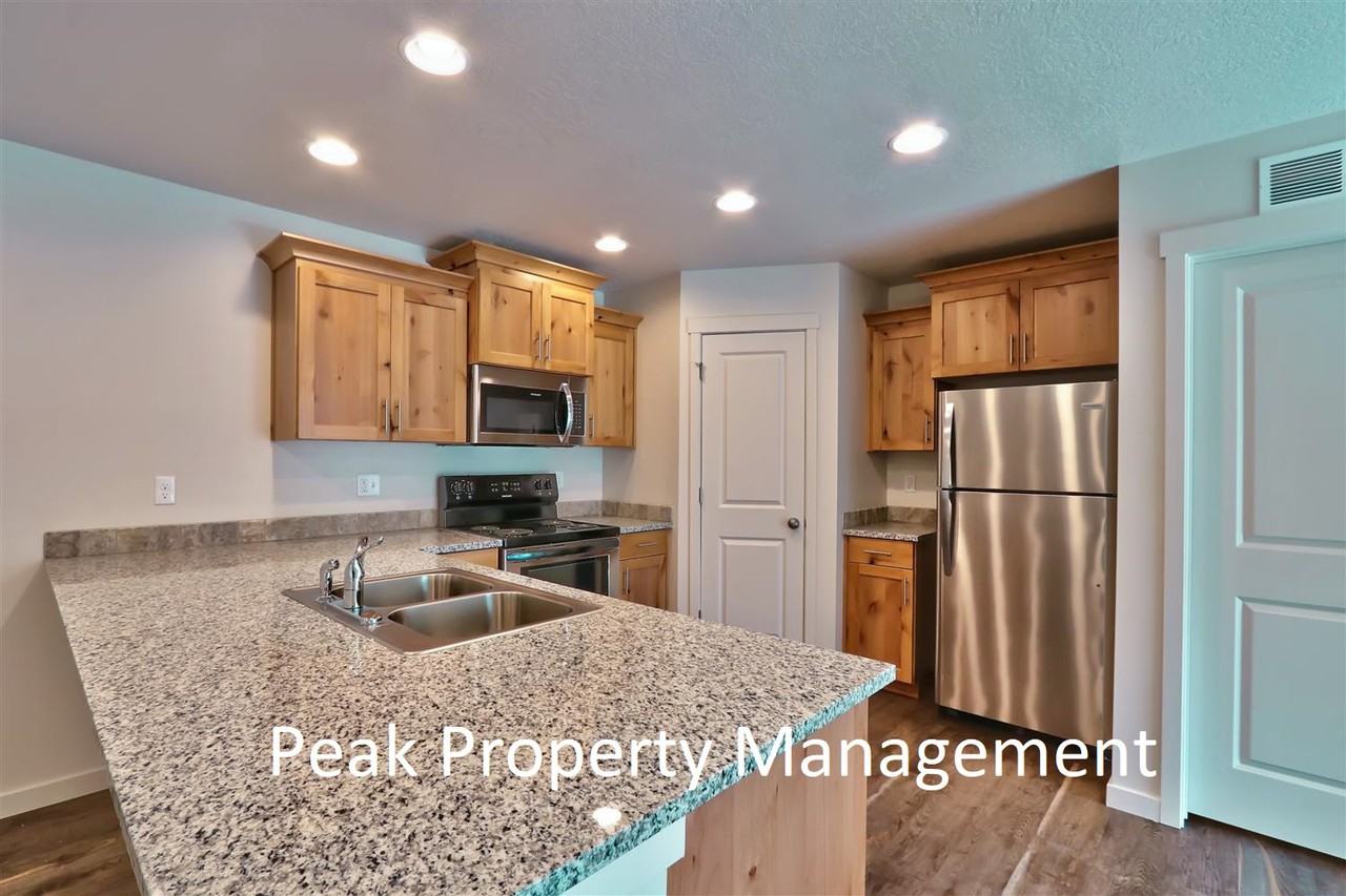 16564 N Franklin Blvd #16566 - Photo 5 of 18