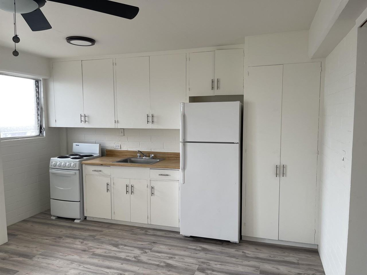 910 Pumehana St #L - Photo 3 of 7