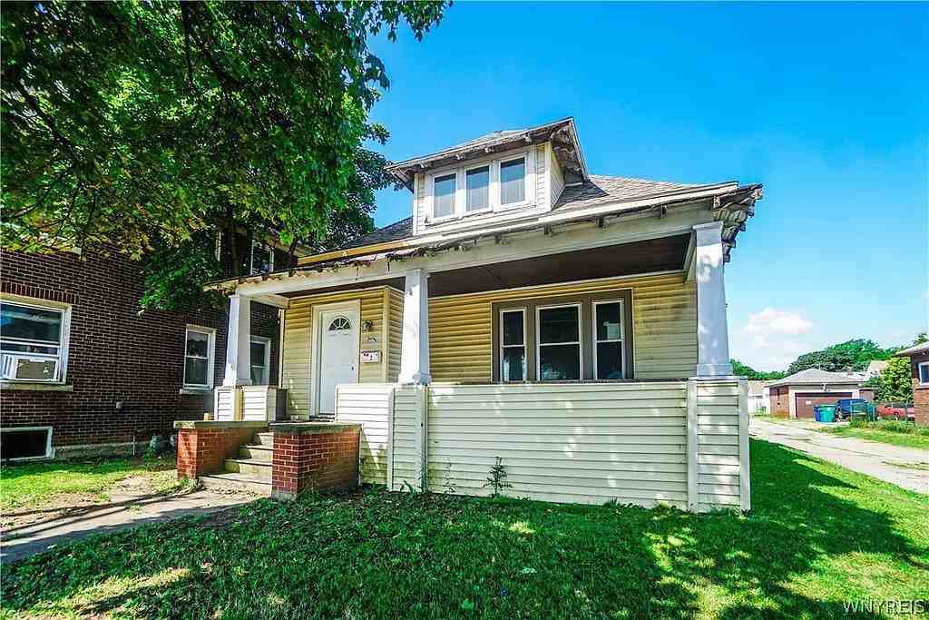 1512 Hyde Park Boulevard #1