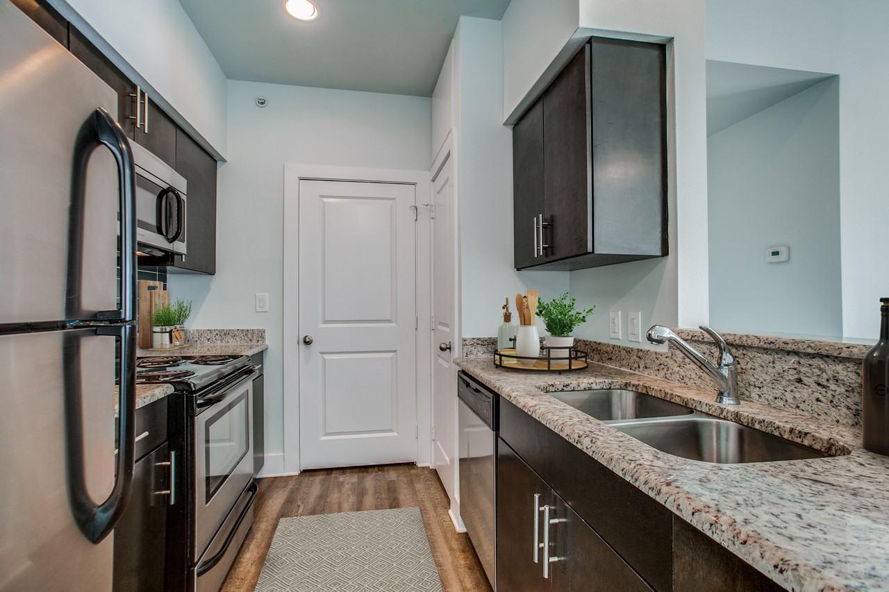 z-021822-Richland Park - Photo 4 of 27