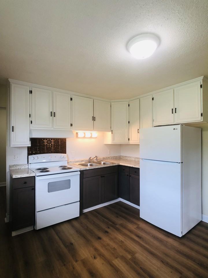 871 Windy Ridge Rd #1 - Photo 3 of 10
