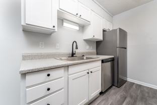 Edgewater Village Apartments - Photo 1 of 1