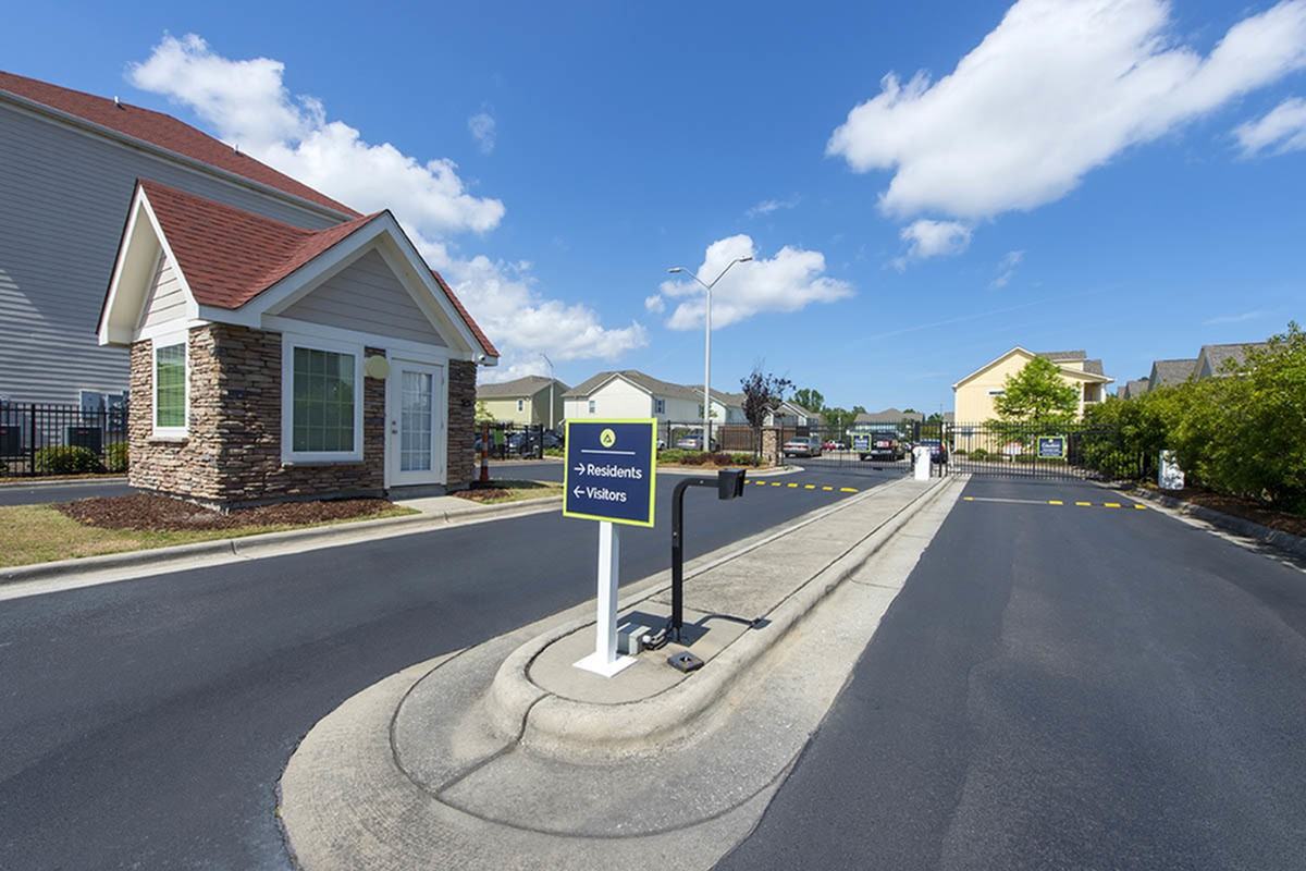 Aspire 349 - Photo 4 of 50