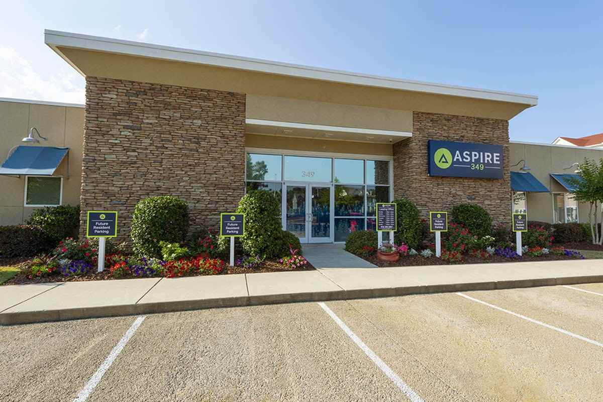 Aspire 349 - Photo 5 of 50