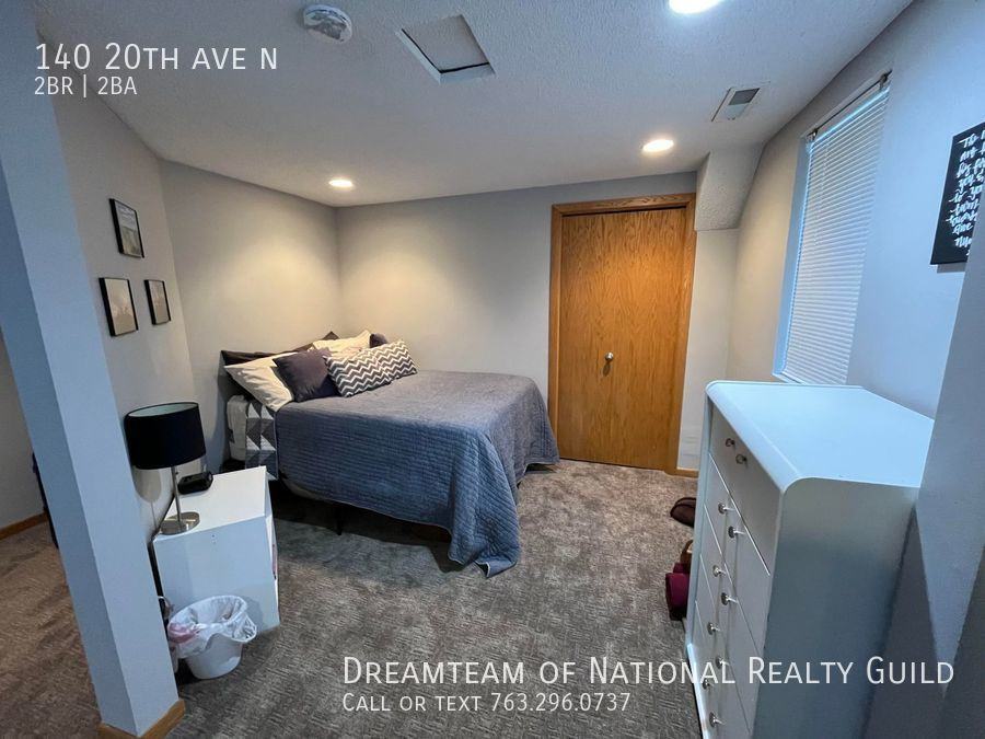 140 20th Ave N - Photo 3 of 10