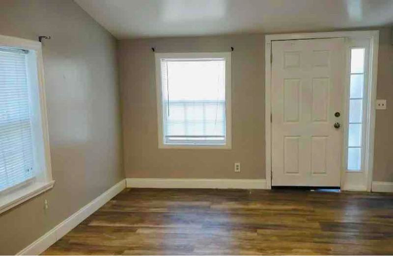 4630 Merrimac Ave - Photo 3 of 24