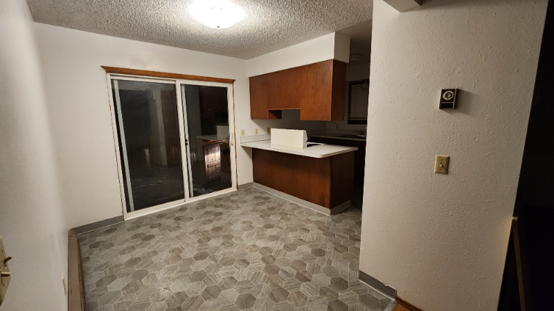 1205 S Blaine St - Photo 3 of 9