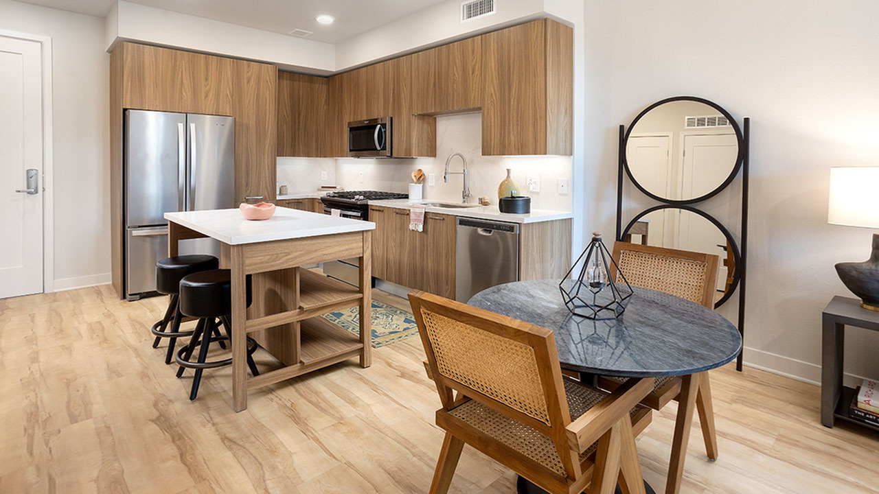 Modera Hollywood - Photo 5 of 50