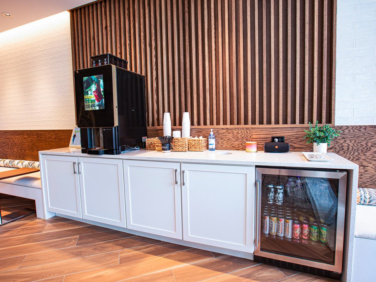 The Dexter - Photo 5 of 50