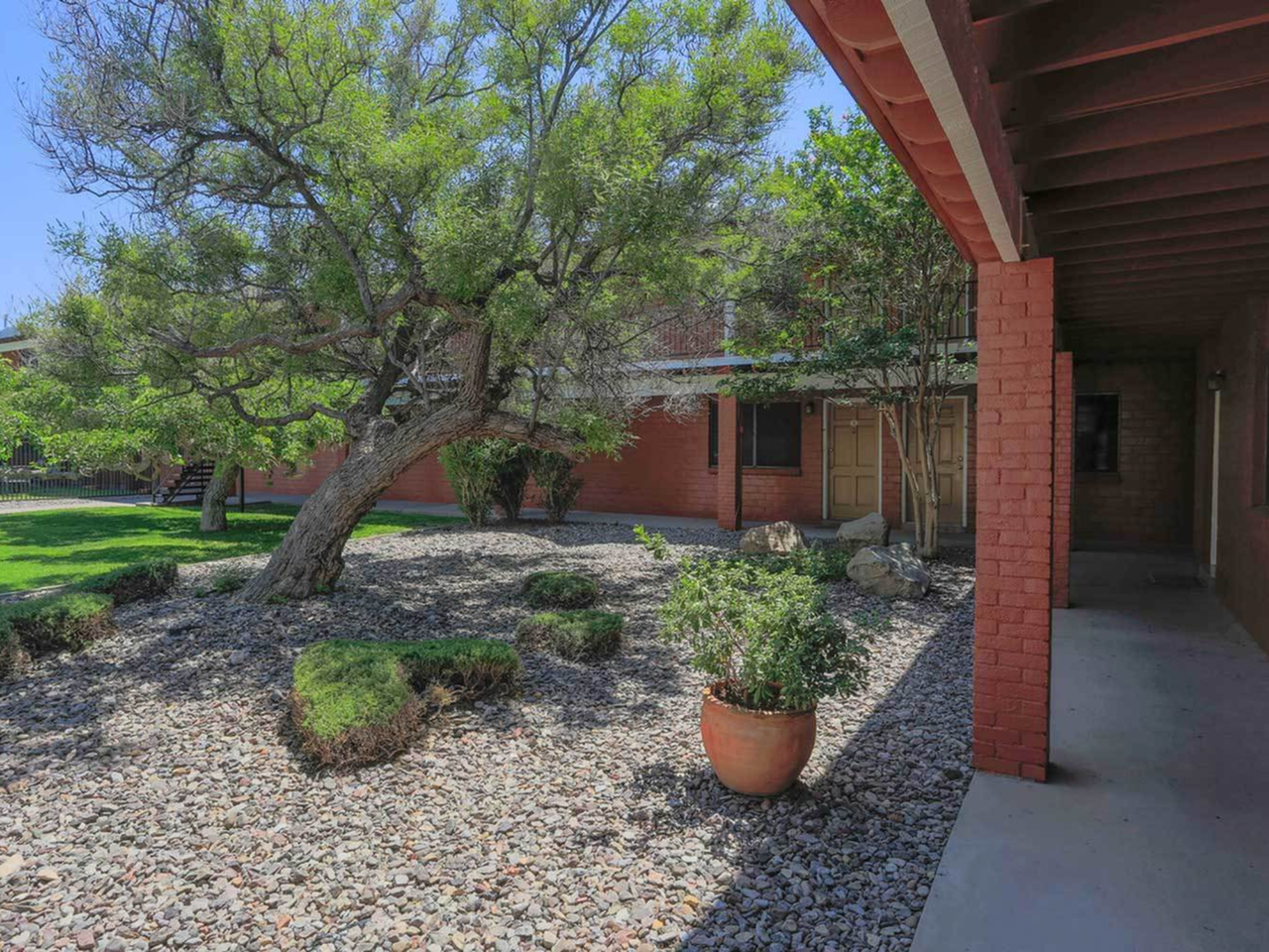 Paso Oeste Apartments - Photo 2 of 28