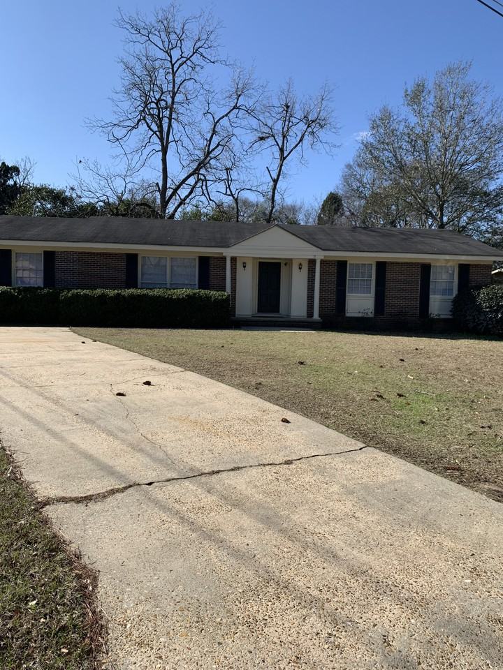 347 Azalea Dr - Photo 2 of 12