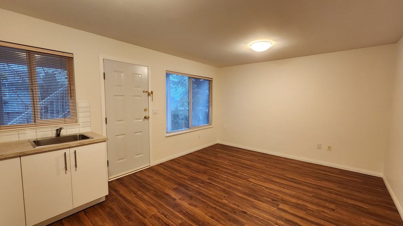 2310 Ninth Avenue - Photo 3 of 12