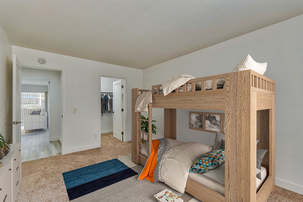 Torrey Pines Apartment Homes - Photo 7 of 36